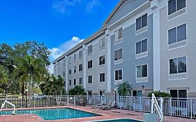 Comfort Inn & Suites Sarasota I75